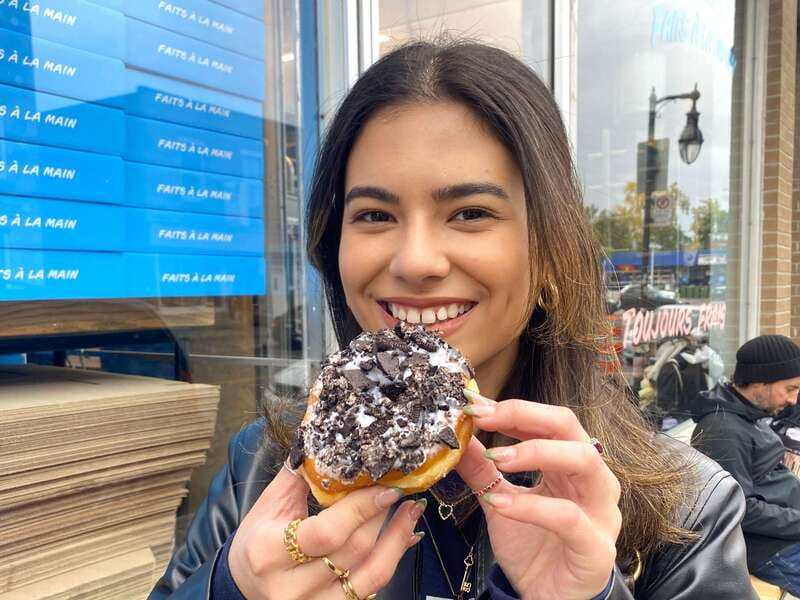 Montréal: Mile End Foodie Tour with Tasting - The neighborhood between the food stops