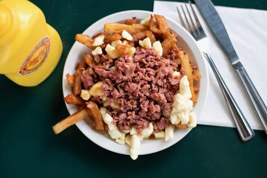 Montreal: Mile-End Foodie Walking Tour with 7 Tastings - Greek roots in a flaky kotopita