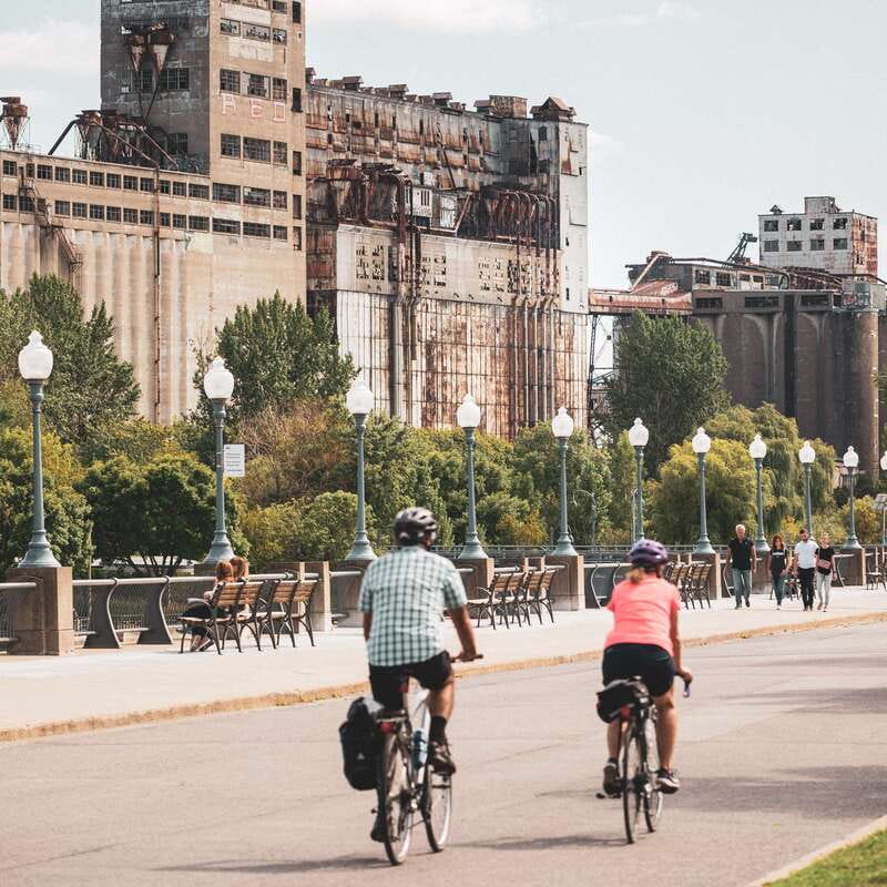 Montreal: Old Montreal Guided Walking Tour - The guides are the main strength