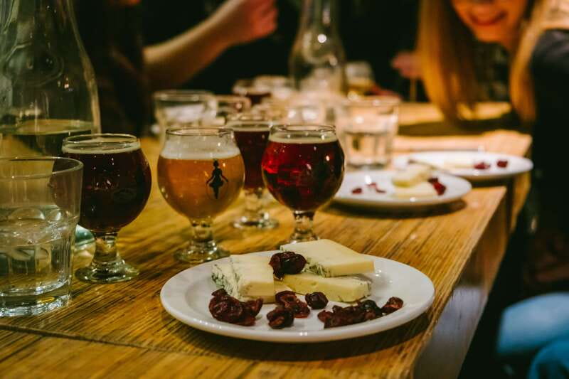 Montreal Old Port: Craft Brewery and Beer Tasting Tour - Starting at BreWskey with three first tastes
