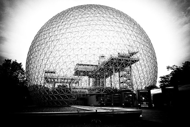 Montreal Private Photo Tours with Pro Photographer - Mont Royal, the Metro, and personal themes