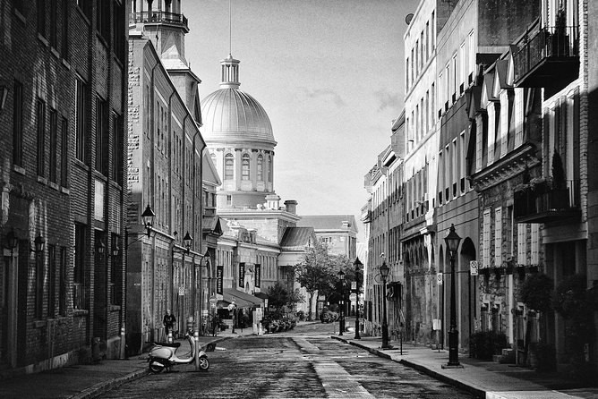 Montreal Private Photo Tours with Pro Photographer - Booking, cancellation, and practical limits