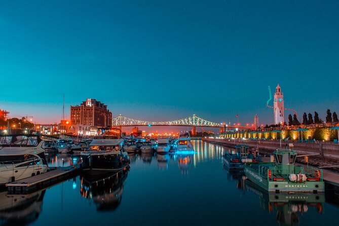 Montreal: Private Walking Tour with a Local - History, culture, and the level of detail