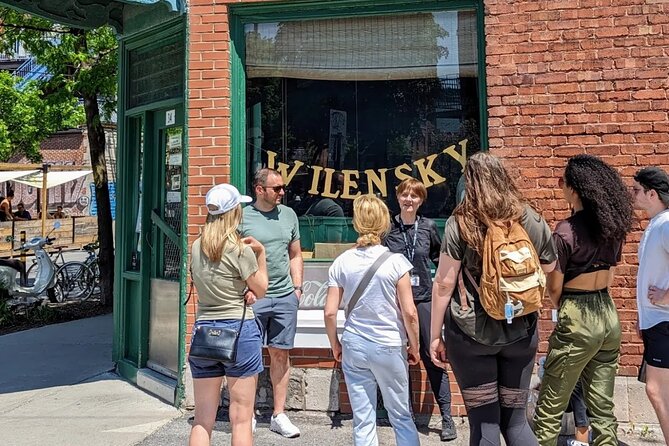 Montreal's Plateau Mont-Royal and Mile End Tour by MTL Detours - What the small group changes
