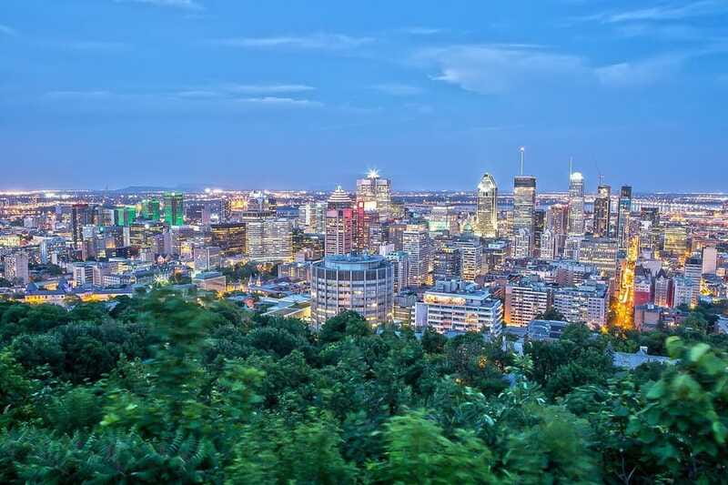 Montreal: Small Group Night Tour with La Grande Roue Entry - Booking and cancellation details