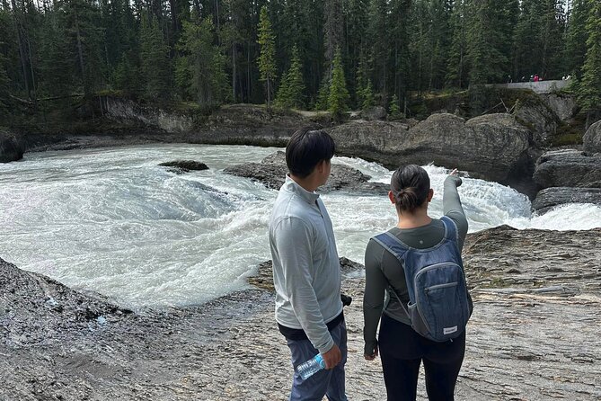 Moraine and Lake Louise with Yoho National Park Private Tour - Natural Bridge and the Kicking Horse River