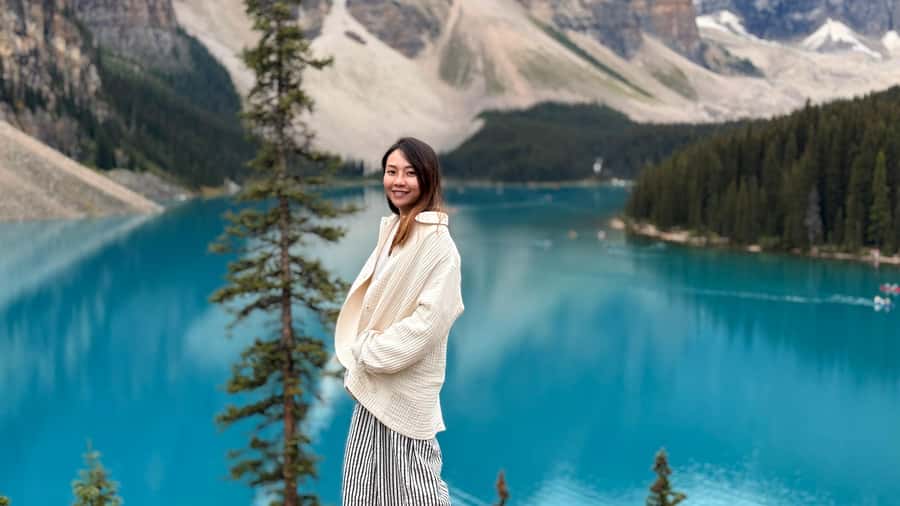 Moraine Lake 1.5hr & Lake Louise Shuttle from Canmore/Banff - Moraine Lake with 90 minutes to look around