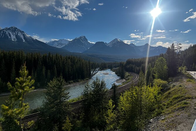 Moraine Lake and Lake Louise Private Premium Day Tour - A guide can make or break the day