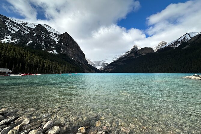 Moraine Lake And Lake Louise Tour from Banff - Moraine Lake and the Rockpile walk