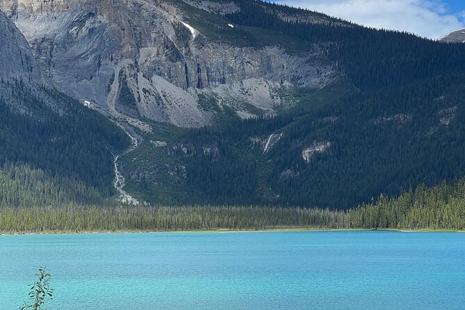 Moraine Lake Lake Louise Emerald Lake Banff Town & Natural Bridge - Banff Town and the summer finish