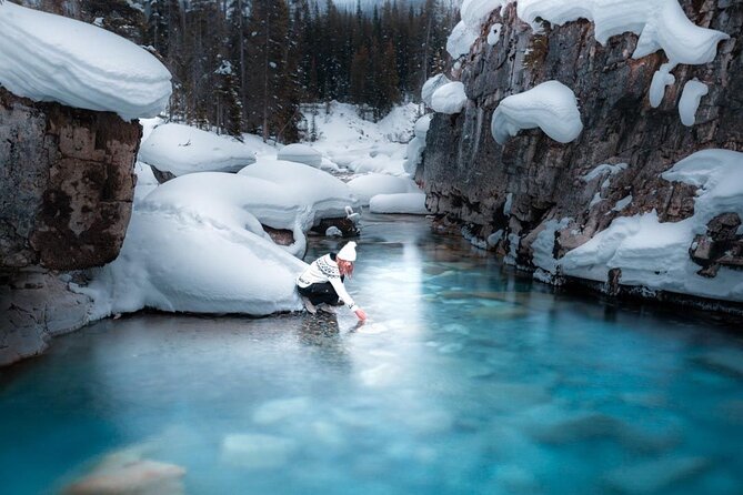 Moraine Lake, Lake Louise, Emerald Lake, Marble Canyon,Banff tour - Lake Louise, the first major stop