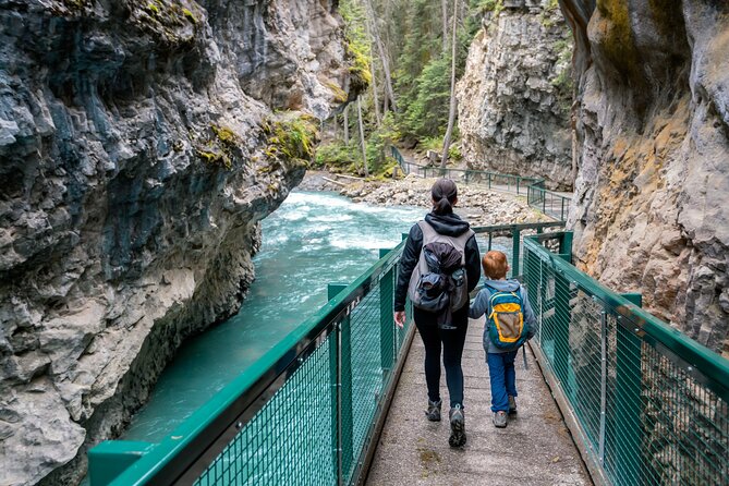 Moraine Lake, Lake Louise Johnston Canyon Banff National Park - Key points to know before booking