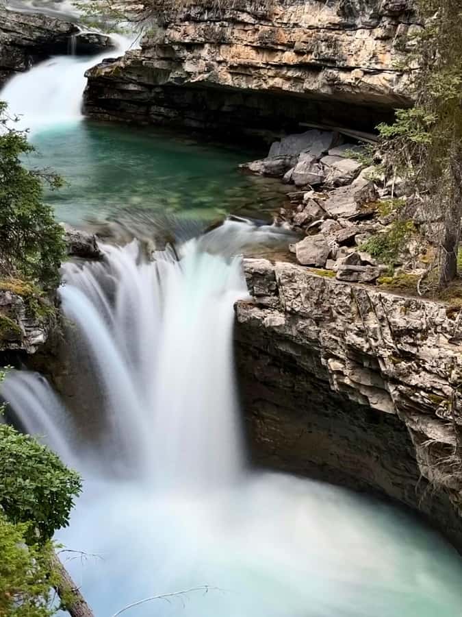 Moraine Lake Louise Emerald Johnston Canyon Banff Yoho Tour - Price and value at about $61 per person