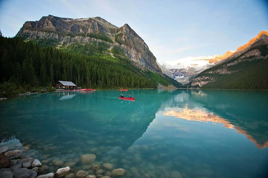 Moraine Lake Louise Emerald Johnston Canyon Banff Yoho Tour - Lake Louise: the classic first look