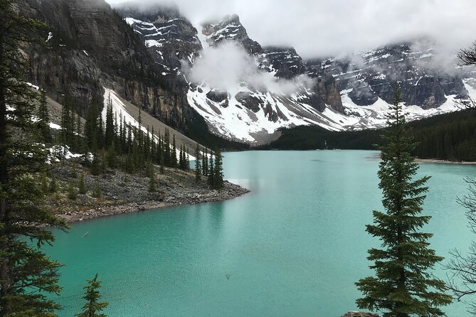 Moraine Lake Sunrise/Daytime Private Tour with Lake Louise option - How to choose the right version