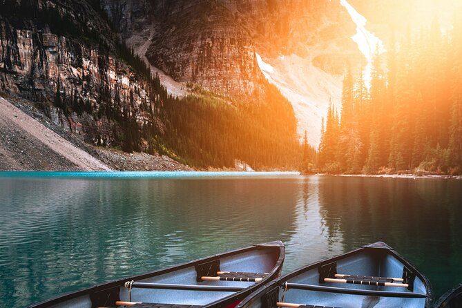 Moraine Lake Sunrise & Lake Louise Tour - from Canmore/Banff - Who will enjoy this morning most?
