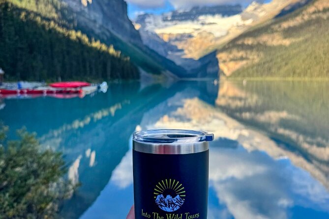 Morning Tour at Moraine Lake(2hrs) & Lake Louise(2hrs) - A short pause at Morant’s Curve