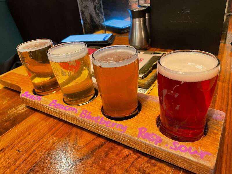 Newfoundland Beer Tasting Tour in St. John's - Starting with Newfoundland beer on George Street
