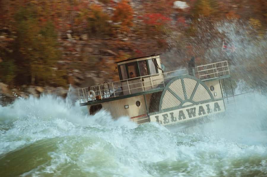 Niagara Adventure Theater Experience with Popcorn included - What the Niagara Adventure Theater adds to a Falls visit