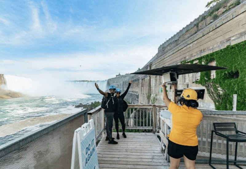Niagara Falls, Canada: Early Bird Zip Line to The Falls - Flying above the gorge instead of beside it
