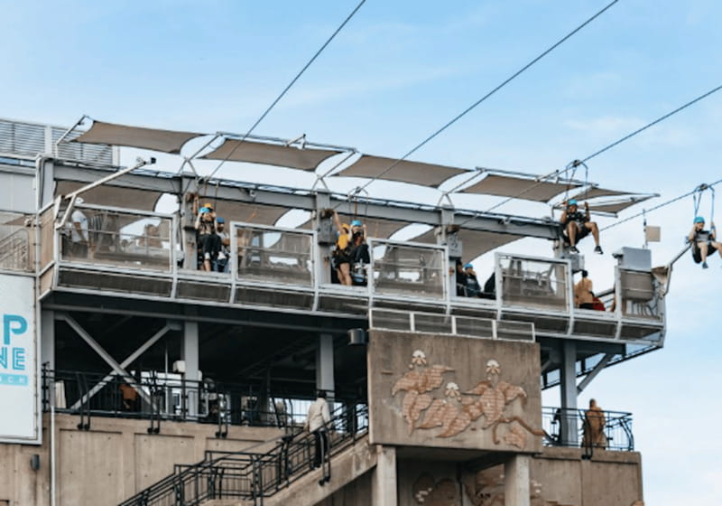 Niagara Falls, Canada: Early Bird Zip Line to The Falls - Check-in at the bottom of Clifton Hill