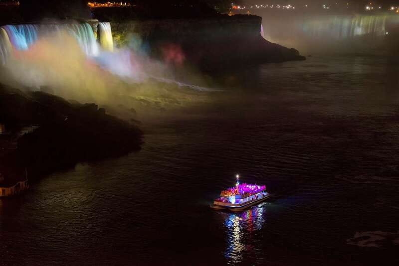 Niagara Falls, Canada: Evening Fireworks Cruise - Who should book this cruise?