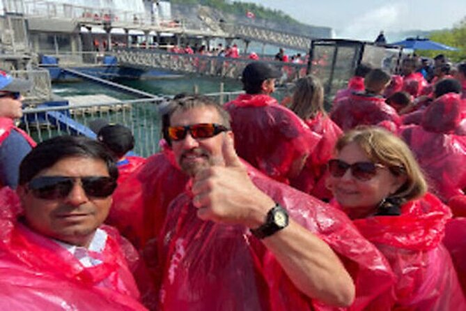 Niagara Falls Canada Walking Tour With Boat Cruise - The experience in one brisk Niagara outing