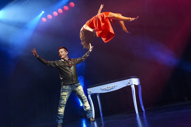 Niagara Falls, Canada: Wild Magic Show Ticket - Inside the Greg Frewin Theatrical Centre