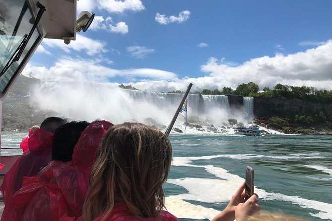 Niagara Falls Day Tour from Toronto - From Toronto to the Niagara Parkway