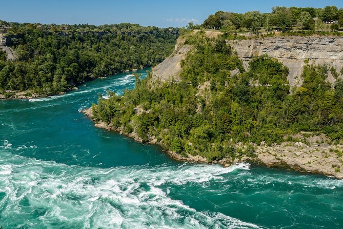 Niagara Falls Day Tour from Toronto (9 Hours) - An hour in Niagara-on-the-Lake