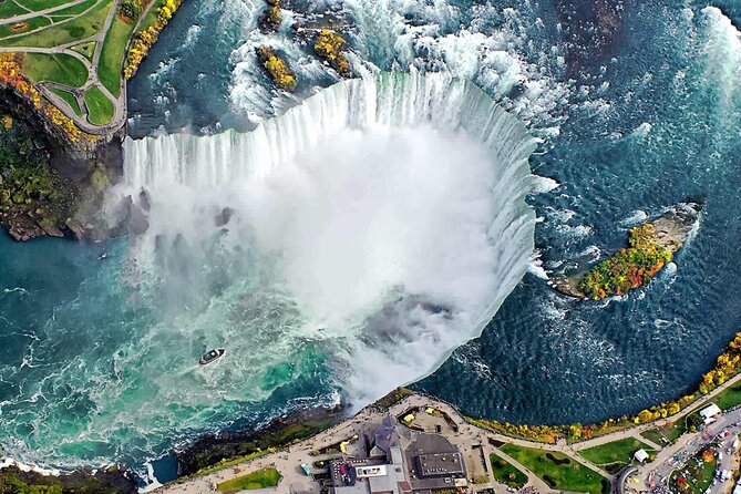 Niagara Falls Day Tour from Toronto Includes Boat Tour and Winery - The boat ride brings you into the spray