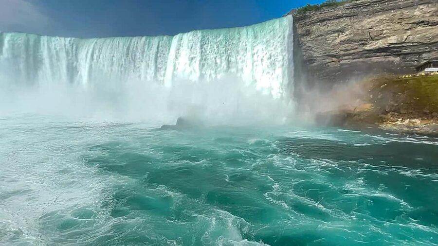 Niagara Falls Exclusive Walking Tour: Voyage to the Falls - Table Rock and the power of Horseshoe Falls