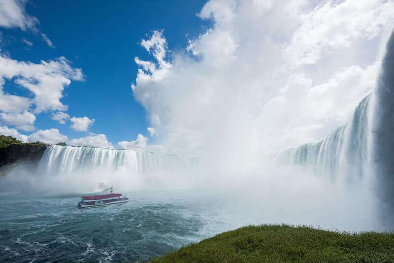 Niagara Falls from Toronto: Skip-the-Line Boat, Tower & JBF - Maple syrup, chocolate, and time for lunch