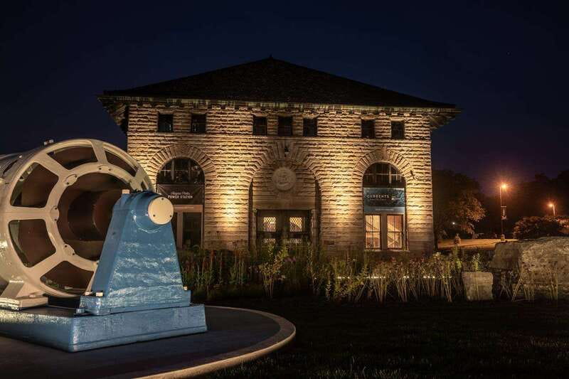 Niagara Falls: Night Tour w/ 3 Course Dinner & Light Show - Timing, comfort, and practical expectations