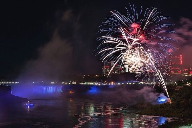 Niagara Falls Premium Night Tour: Fireworks Boat Cruise & Dinner - How the small group changes the experience