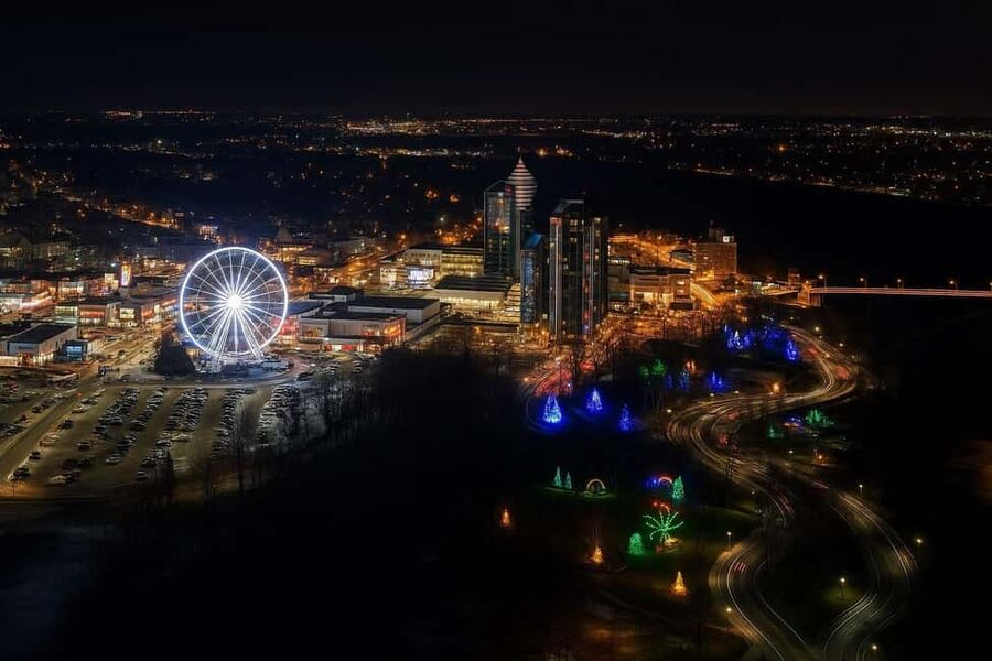 Niagara Falls: Skylon Tower, Fireworks & Walking Tour Canada - Walking demands and accessibility