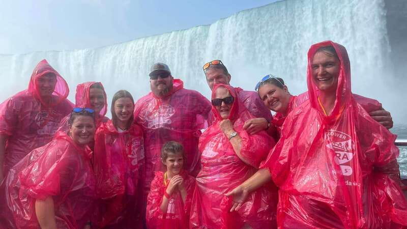 Niagara Falls Tour: Boat Ride, Journey Behind Falls and more - The guides make the difference