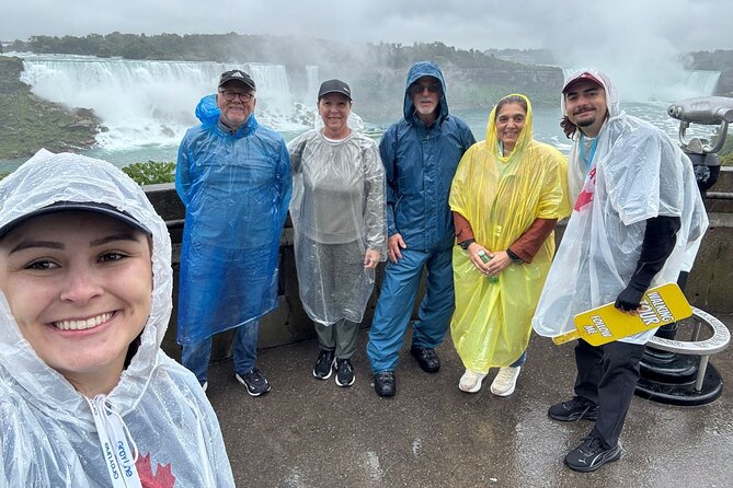 Niagara Falls Walking Tour with Boat Cruise - A Group of 20, With a Local Guide