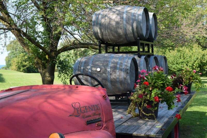 Niagara Falls: Winter Niagara Wine Tour with Transportation - Caroline Cellars and the Farmhouse Cafe