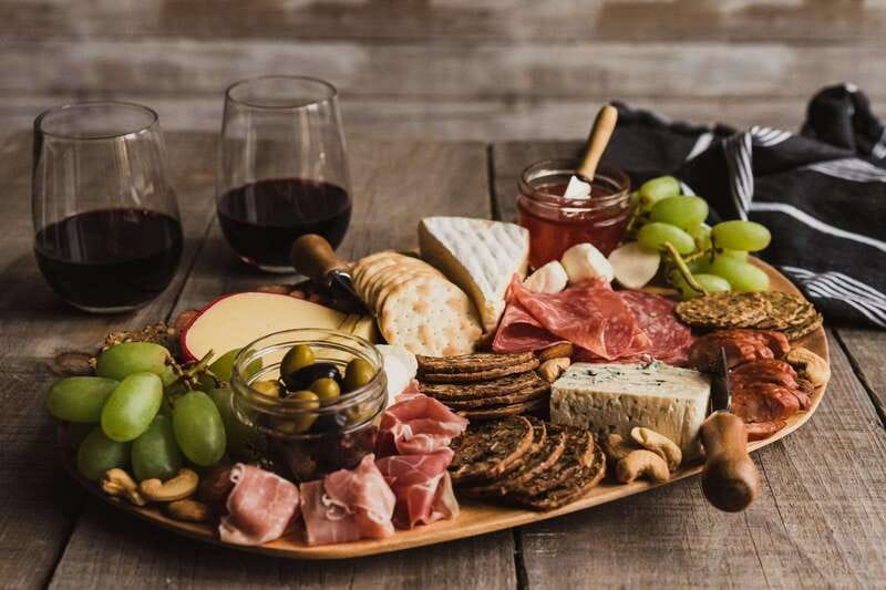 Niagara Falls: Winter Niagara Wine Tour with Transportation - Konzelmann Estate Winery by Lake Ontario
