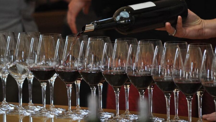 Niagara-on-the-Lake: Bicycle Tour with Wine Tasting - The picnic lunch at 12:30