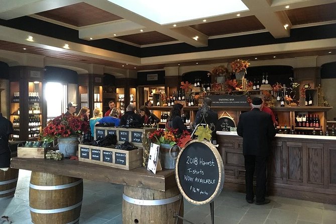 Niagara-on-the-Lake Small Group Wine Tour with Picnic Lunch - Transport, timing, and group size