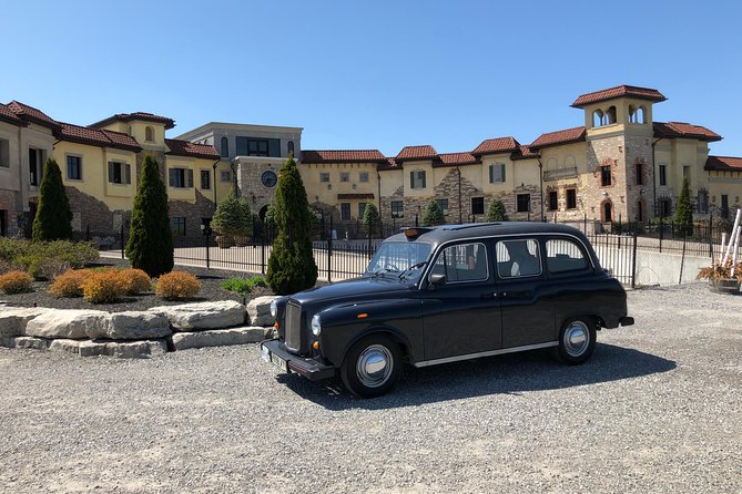 Niagara-on-the-Lake Wine Tour with Lunch -Private Tour in Classic English Cab - What the $259.44 price includes
