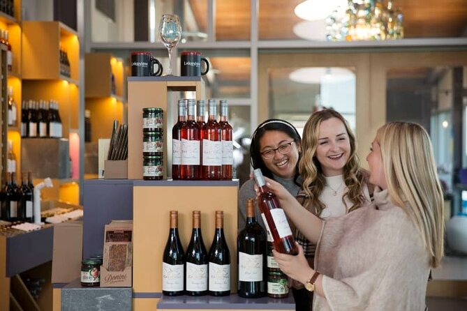 Niagara Wine Tour and Tastings with Transportation - Transport, timing, and the comfort question