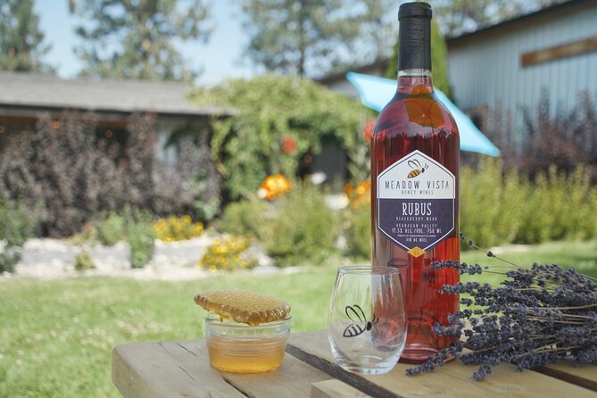 Okanagan Bee Tour and Lunch at Winery in Kelowna - Why bees make this Kelowna visit different
