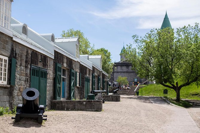 Old Quebec City Food Tour with 10+ Autentic Local Tastings - How much food do you really get?