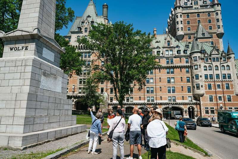 Old Quebec City: Grand Walking Tour with Private Option - Walking the Fortifications of Quebec