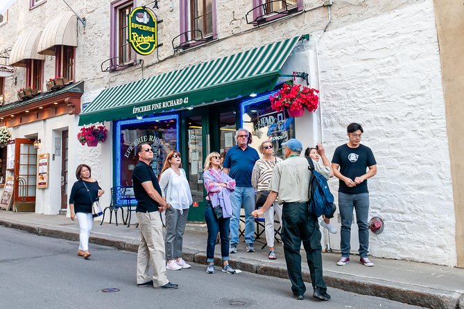 Old Quebec Classique Walking Tour with Funicular - How the guiding shapes the experience
