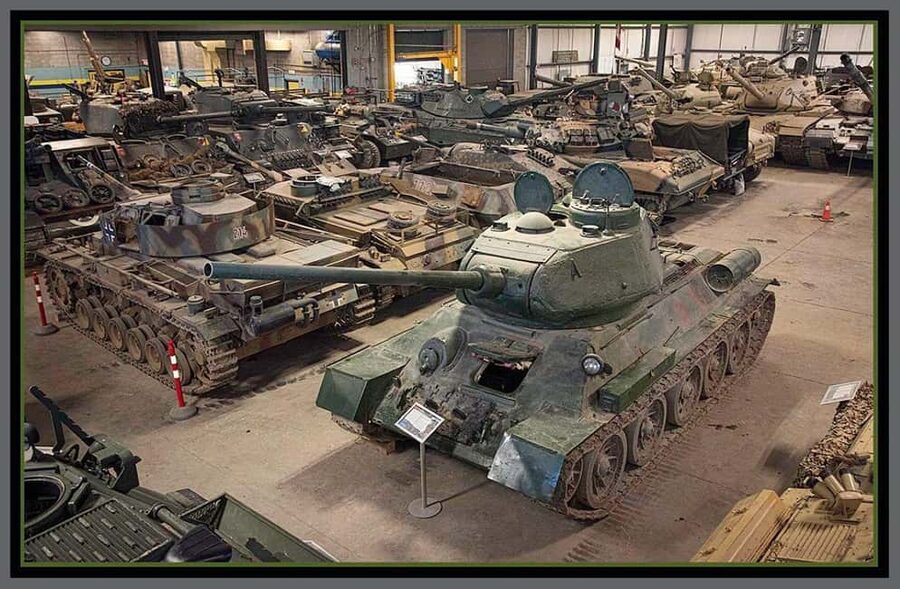 Oshawa: Canadian Tank Museum Admission - Talking With Veteran Guides and Volunteers