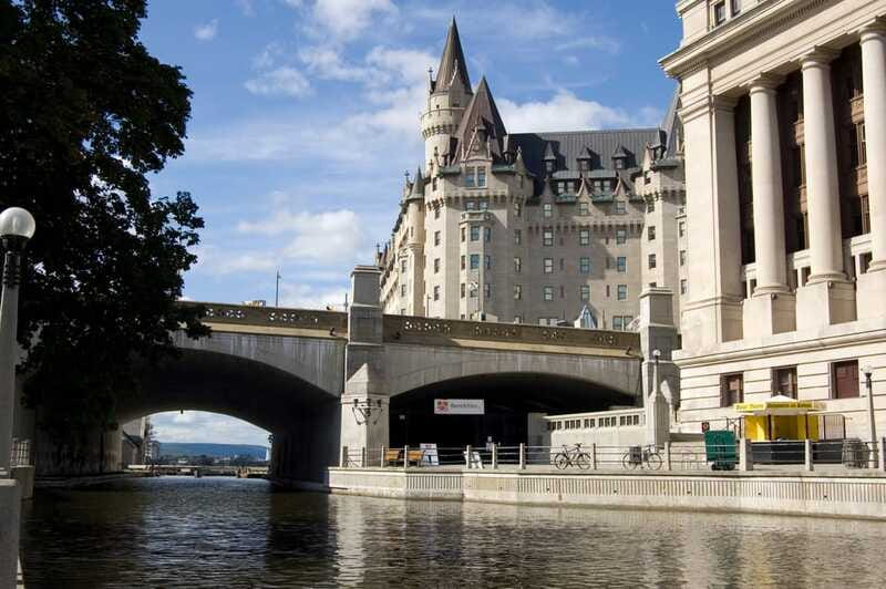 Ottawa 200th Anniversary Guided Bike Tour - Kìwekì Point and the ride back downtown
